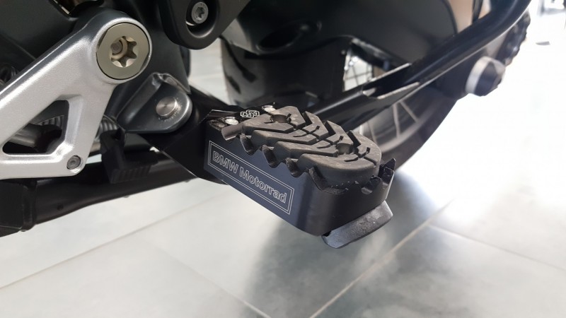 Регульовані оригінальні підніжки чорні для BMW R1200 / 1250GS / Adventure- чорний