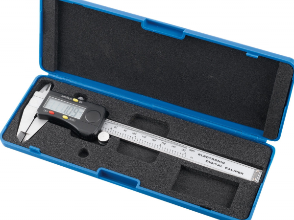 Штангенциркуль электронный