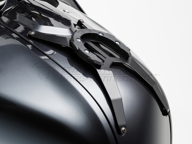 Кронштейн сумки на бак SW-MOTECH QUICK-LOCK EVO для BMW F800GT / F800R