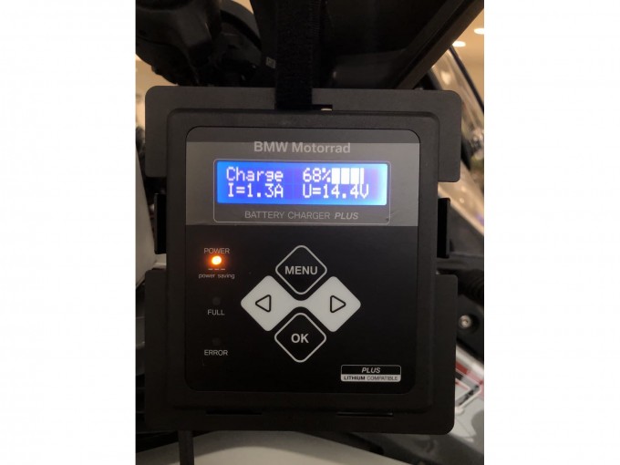 Зарядний пристрій BMW Motorrad plus