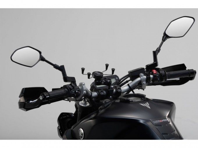 Универсальный кронштейн комплект X-Grip для больших смартфонов.