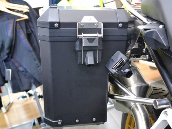 Кофр металевий правий 38л BMW