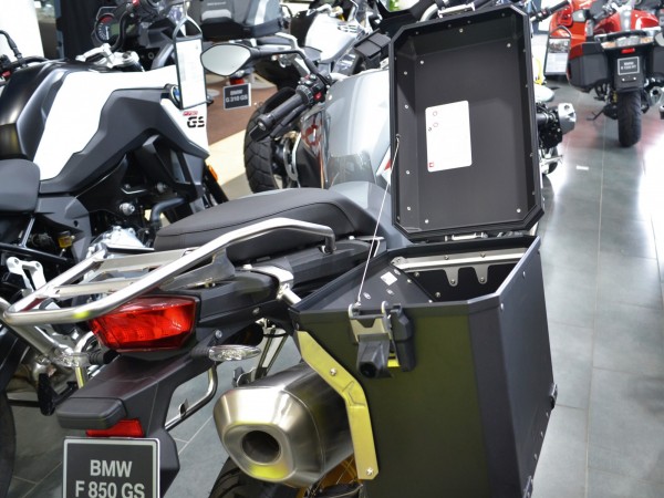 Кофр металевий правий 38л BMW