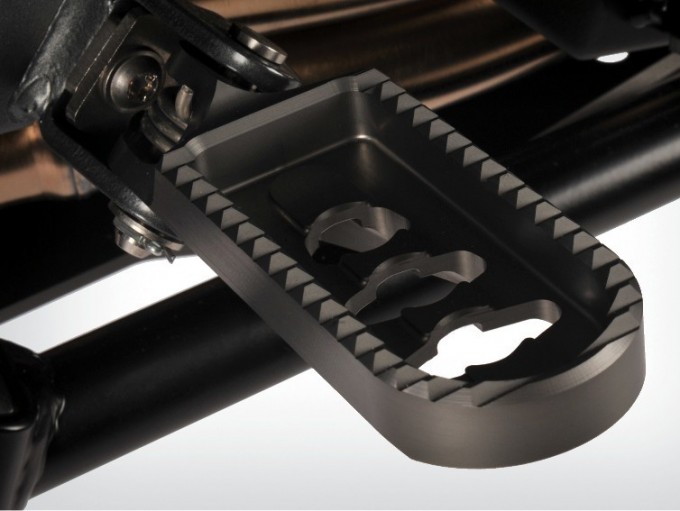Подножки черные BMW R1200GS/R1200GS ADV