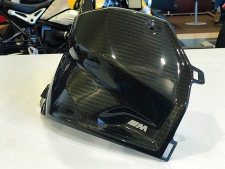 Облицовка топливного бака справа карбон для BMW S1000RR