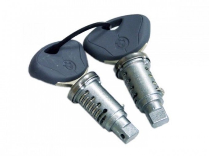 Замки для боковых кофров и топ-кейса BMW S1000XR