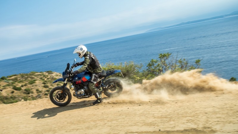 Опция от Wunderlich: багажник вместо сидения